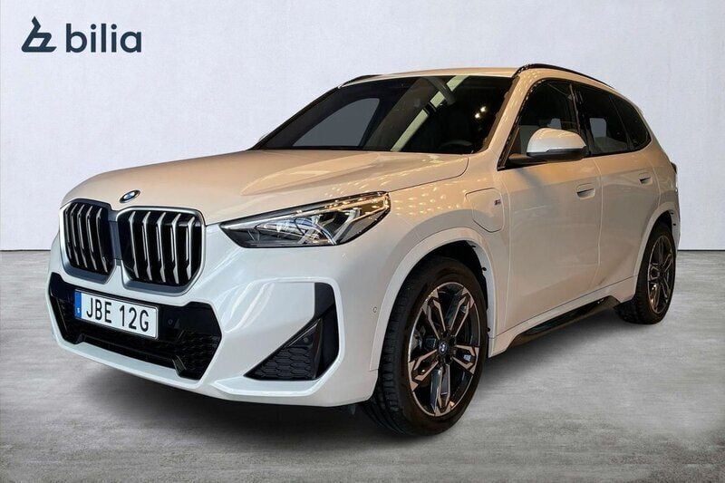 Vit Begagnad 2025 BMW X1 M Sport SUV | 639 900 kr - Bild 1/3