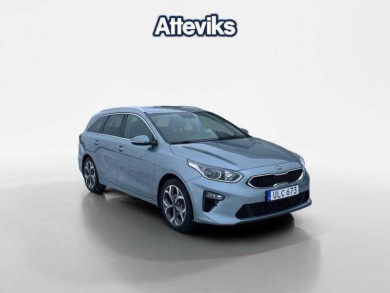 Grå Begagnad 2018 Kia Ceed Sportswagon Kombi | 124 900 kr (Bra pris) - Bild 1/4