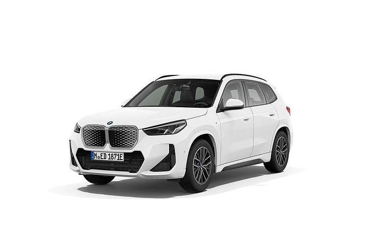 Begagnad BMW iX1 M Sport 150 kW (204 HK) 2025 Vit SUV