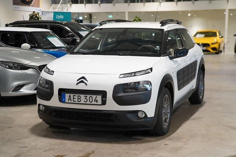 Vit Begagnad 2014 Citroën C4 Cactus PureTech Halvkombi | 69 900 kr (Marknadspris) - Bild 1/4