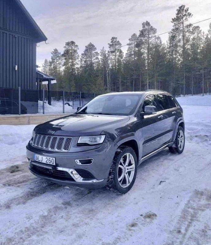 Grå Begagnad 2014 Jeep Grand Cherokee SUV | 180 000 kr (Lite dyr) - Bild 1/4