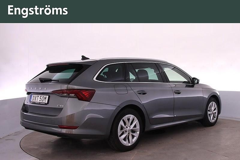 Begagnad Skoda Octavia Style 110 HK (80 kW) 2023 Graphite grey metallic Kombi