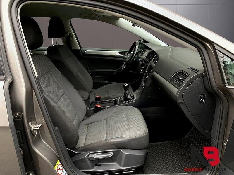 Begagnad VW Golf VII 106 HK (77 kW) 2014 Grå Kombi