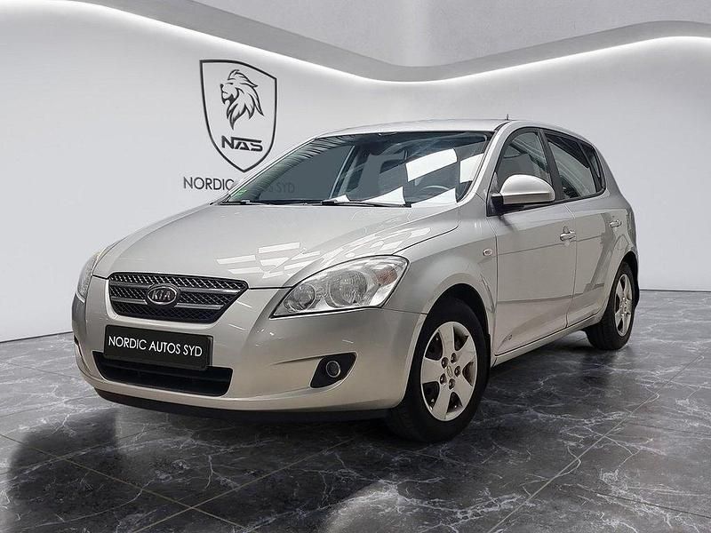 Silver Begagnad 2008 Kia Ceed 2 Halvkombi | 29 900 kr (Dyr) - Bild 1/4