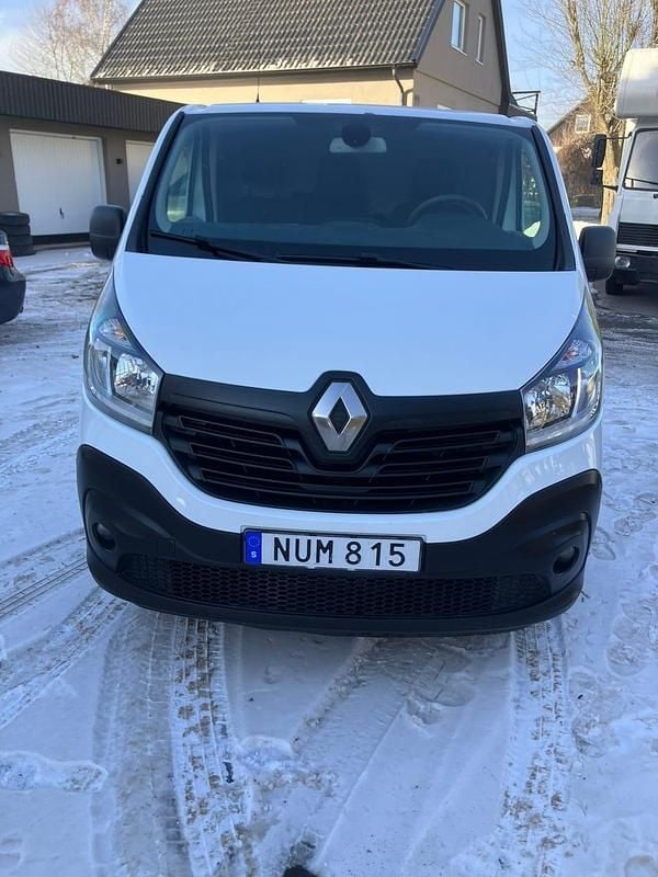 Begagnad 2017 Renault Trafic Minibuss | 125 000 kr (Bra pris) - Bild 1/4