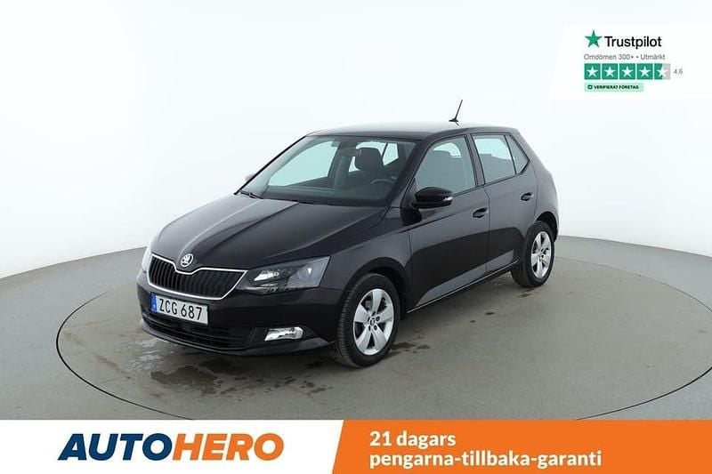 Svart Begagnad 2018 Skoda Fabia Style Halvkombi | 136 000 kr (Marknadspris) - Bild 1/4