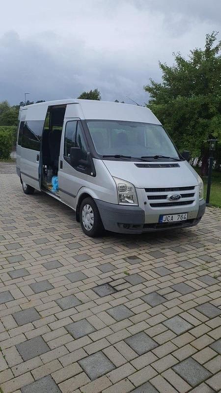 Grå Begagnad 2009 Ford Transit Kombi | 73 000 kr (Bra pris) - Bild 1/4