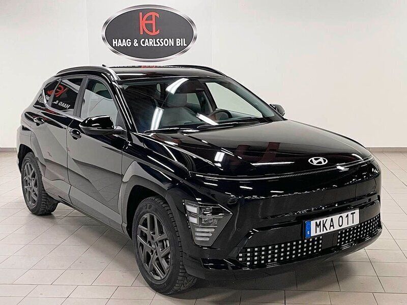 Svart Begagnad 2023 Hyundai Kona Advanced SUV | 499 000 kr - Bild 1/4