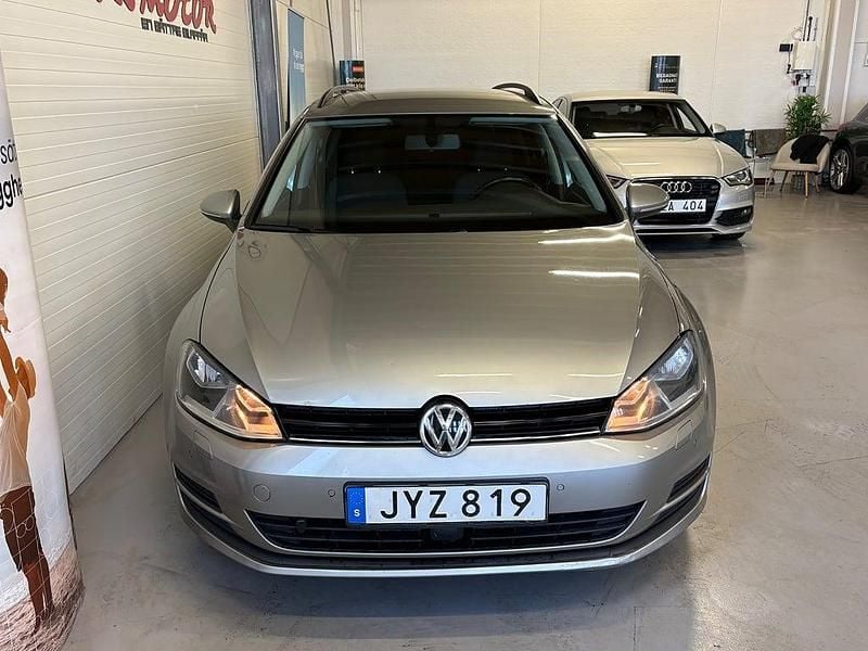 Begagnad VW Golf VII 105 HK (77 kW) 2014 Silver Kombi