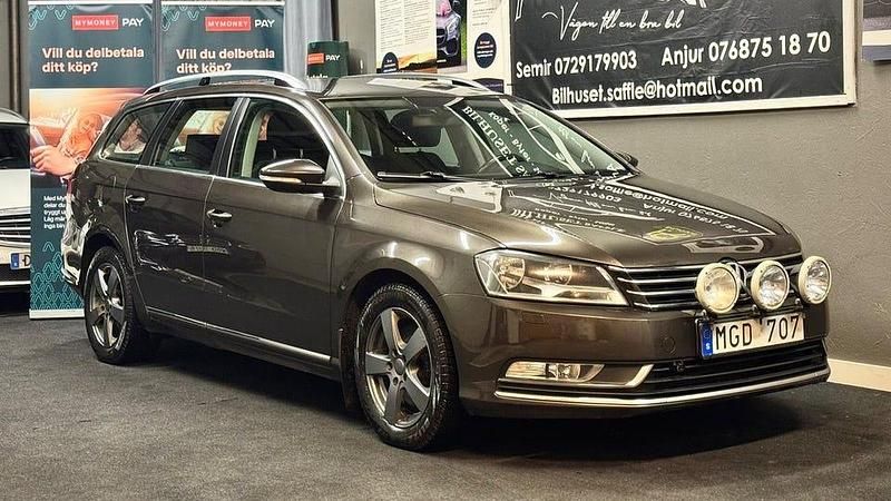 Brun Begagnad 2012 VW Passat Kombi | 64 900 kr (Marknadspris) - Bild 1/4