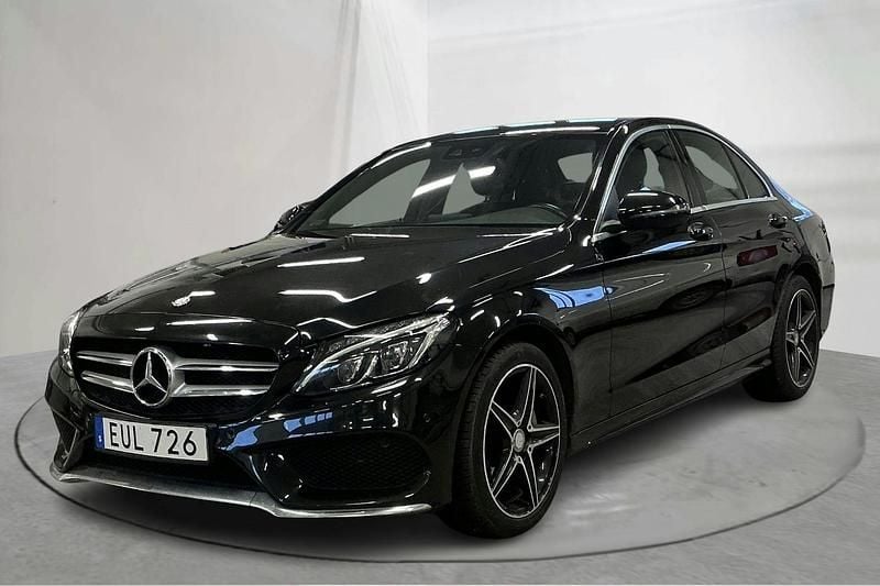 Svart Begagnad 2016 Mercedes C220 AMG line | 184 000 kr (Bra pris) - Bild 1/4