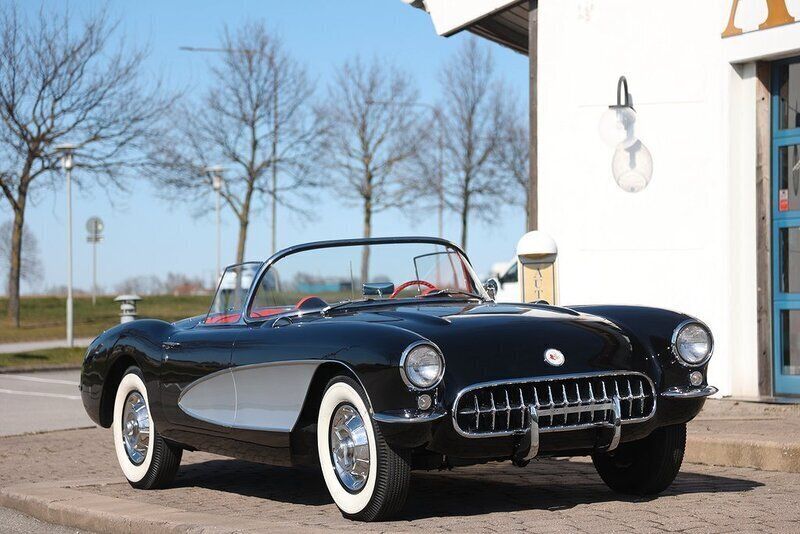 Begagnad Chevrolet Corvette C1 225 HK (165 kW) 1956 Svart Cab