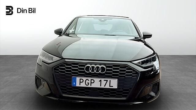 Begagnad Audi A3 Proline 150 HK (110 kW) 2023 Brilliantsvart Sedan