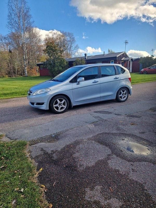 Silver Begagnad 2006 Honda FR-V Minibuss | 20 000 kr (Marknadspris) - Bild 1/4