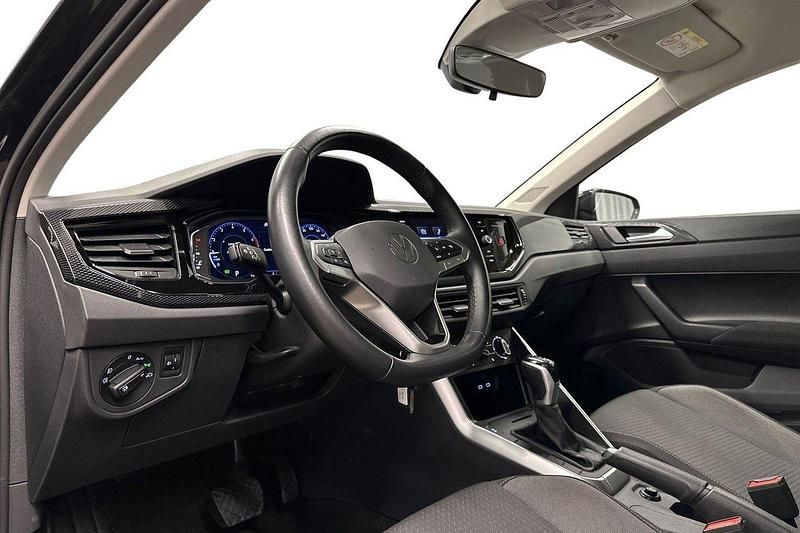 Begagnad VW Polo Business 95 HK (69 kW) 2023 Svart Halvkombi