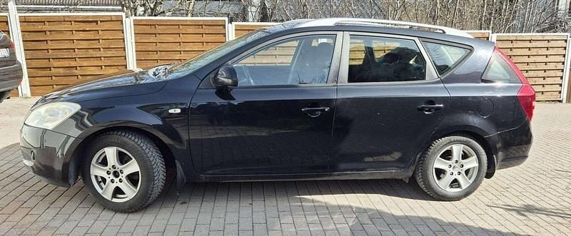 Svart Begagnad 2008 Kia Ceed Kombi | 42 000 kr (Marknadspris) - Bild 1/4