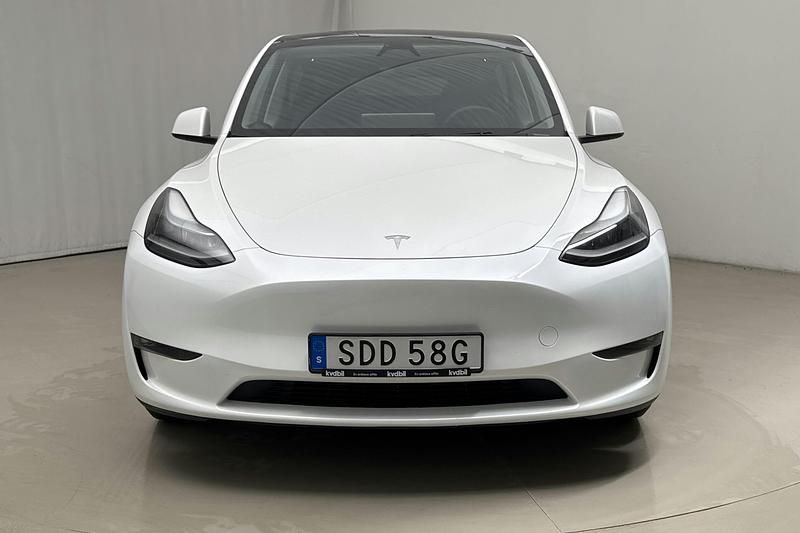 Begagnad Tesla Model Y 378 kW (514 HK) 2024 Vit SUV