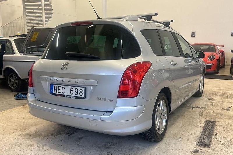 Begagnad Peugeot 308 SW 109 HK (80 kW) 2010 Silvermet Kombi