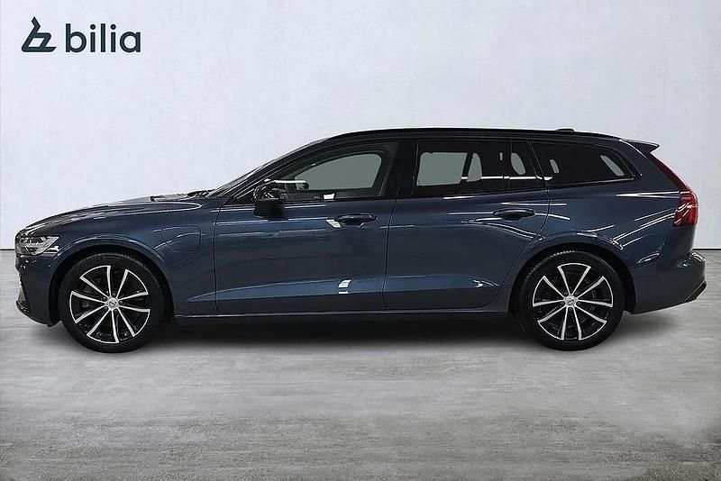 Begagnad Volvo V60 Plus 253 HK (186 kW) 2022 Blå Kombi