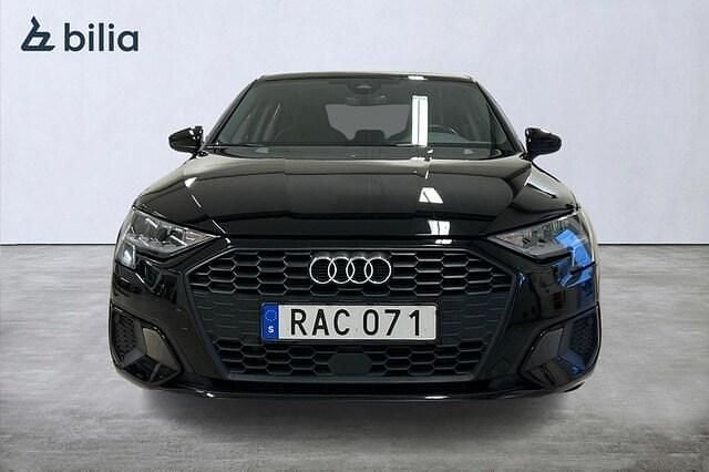 Begagnad Audi A3 Proline 112 HK (82 kW) 2022 Svart Sedan