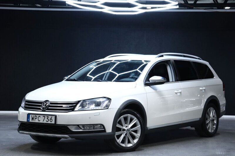 Vit Begagnad 2015 VW Passat Alltrack Kombi | 99 900 kr (Bra pris) - Bild 1/4