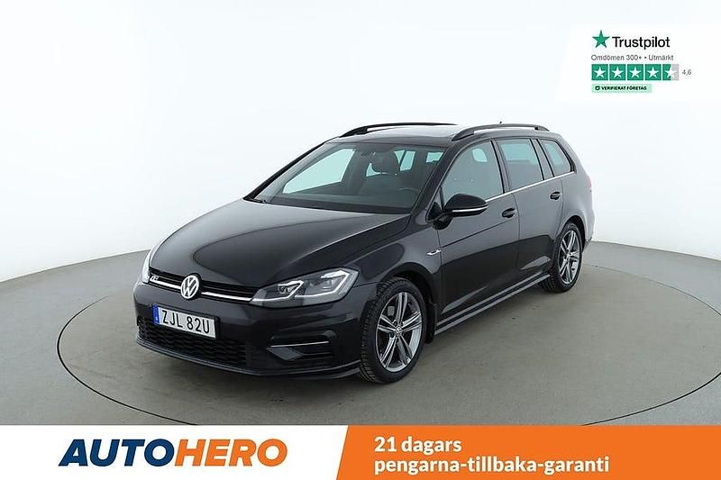 Svart Begagnad 2019 VW Golf VII R-line Kombi | 209 000 kr (Marknadspris) - Bild 1/4