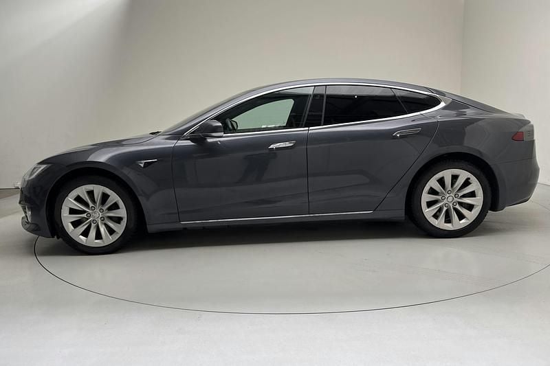 Begagnad Tesla Model S 350 kW (476 HK) 2017 Grå Halvkombi