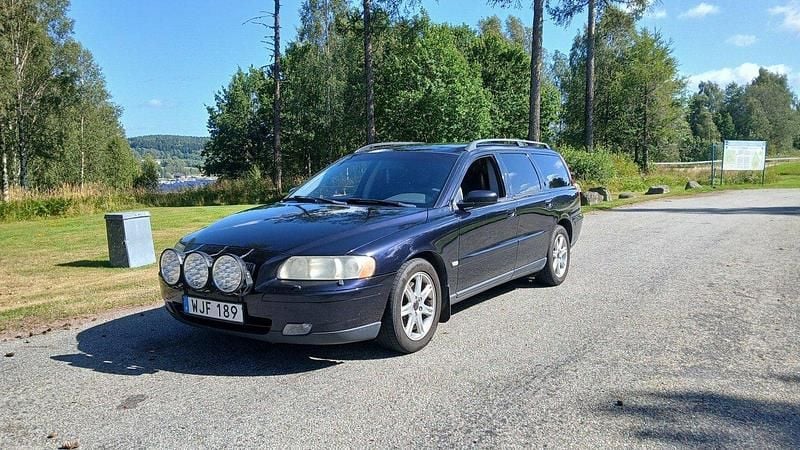 Blå Begagnad 2005 Volvo V70 Kombi | 27 000 kr (Bra pris) - Bild 1/4