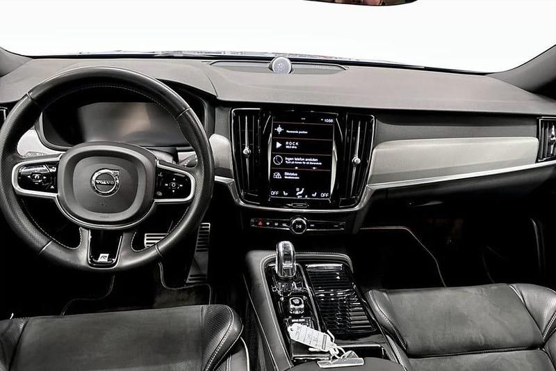 Begagnad Volvo S90 R-Design 412 HK (303 kW) 2018 Blå Sedan