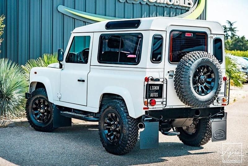 Begagnad Land Rover Defender 123 HK (90 kW) 2012 Vit SUV