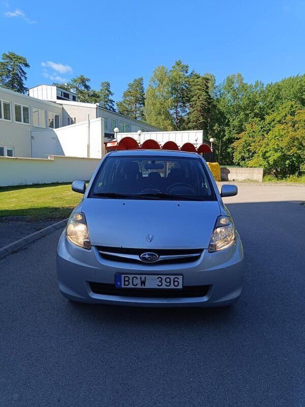 Grå Begagnad 2007 Subaru Justy Halvkombi | 20 000 kr - Bild 1/4