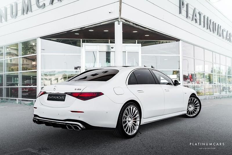 Begagnad Mercedes S63 AMG AMG 802 HK (589 kW) 2024 Opalitvit magno Sedan