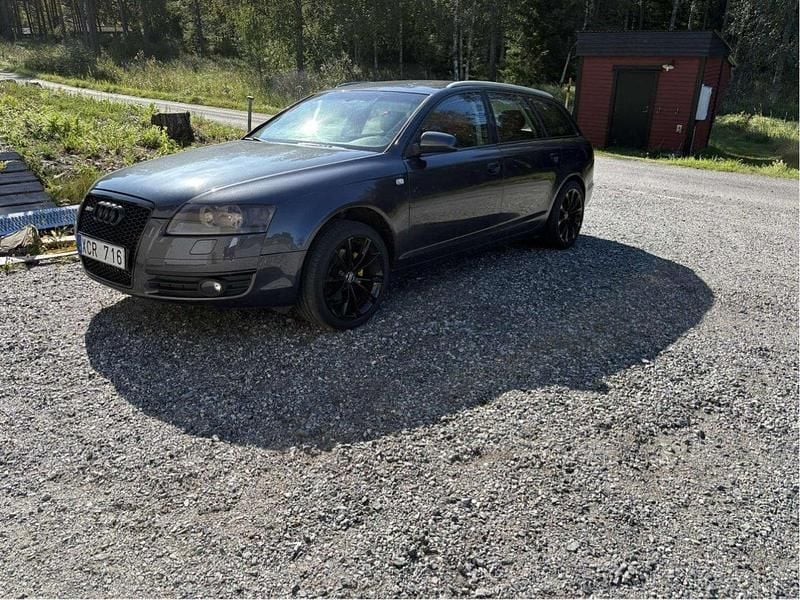 Grå Begagnad 2006 Audi A6 Proline Kombi | 27 000 kr (Marknadspris) - Bild 1/4