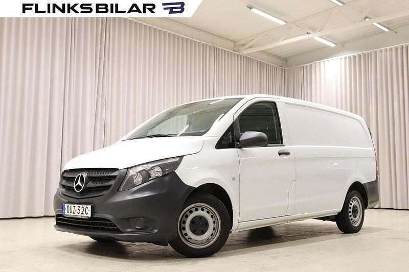 Vit Begagnad 2021 Mercedes Vito Minibuss | 199 900 kr (Bra pris) - Bild 1/4