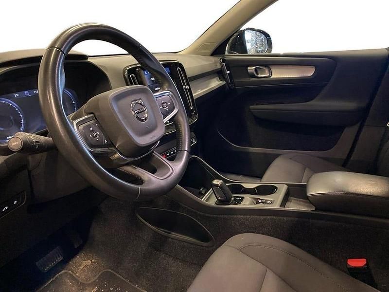 Begagnad Volvo XC40 Inscription 214 HK (157 kW) 2021 Svart SUV