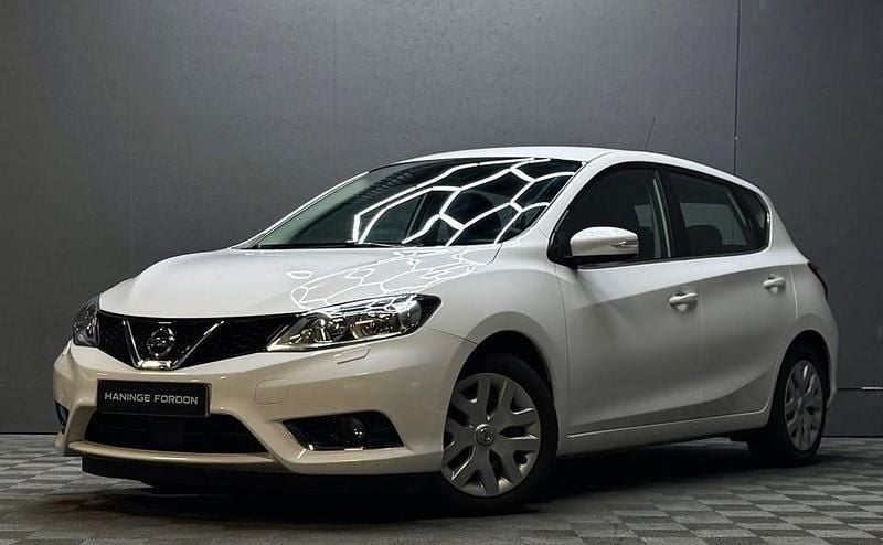 Begagnad Nissan Pulsar Comfort 116 HK (85 kW) 2015 Vit Halvkombi