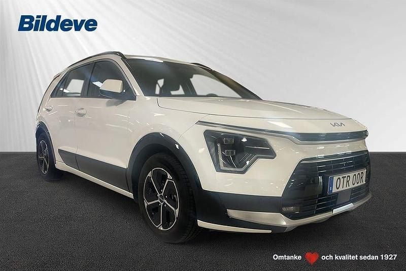 Begagnad Kia Niro 185 HK (136 kW) 2022 Vit SUV