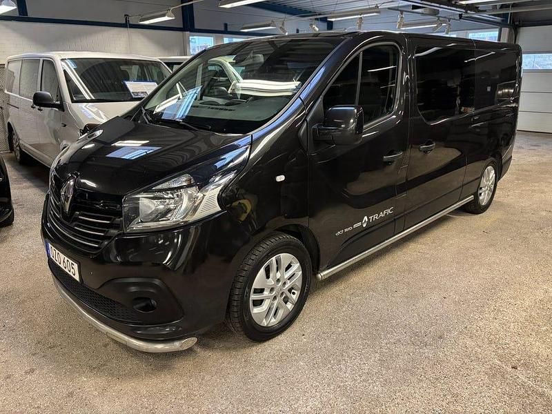 Svart Begagnad 2016 Renault Trafic Van | 146 000 kr - Bild 1/4