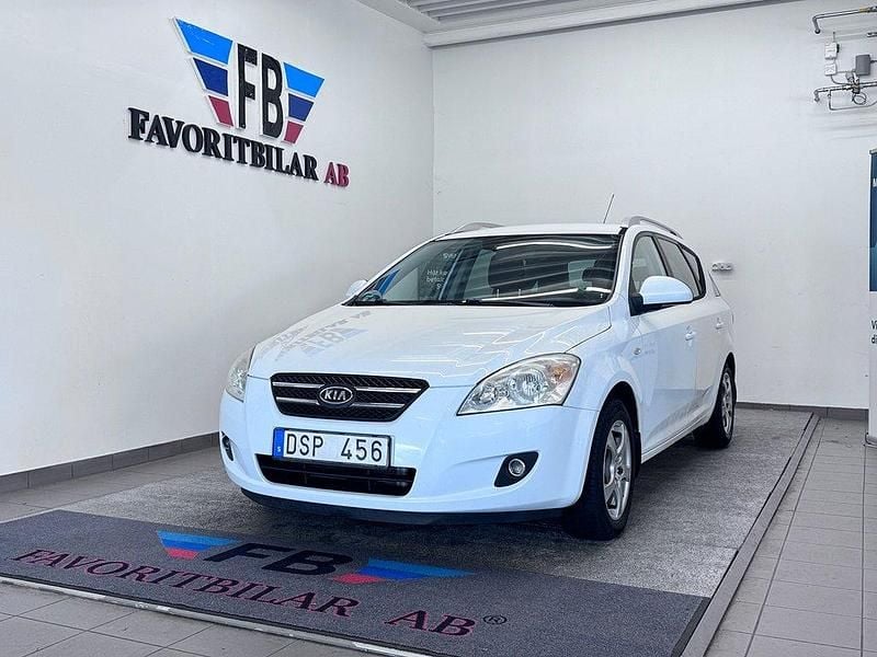 Vit Begagnad 2009 Kia Ceed Sportswagon 4 Kombi | 33 000 kr (Marknadspris) - Bild 1/4