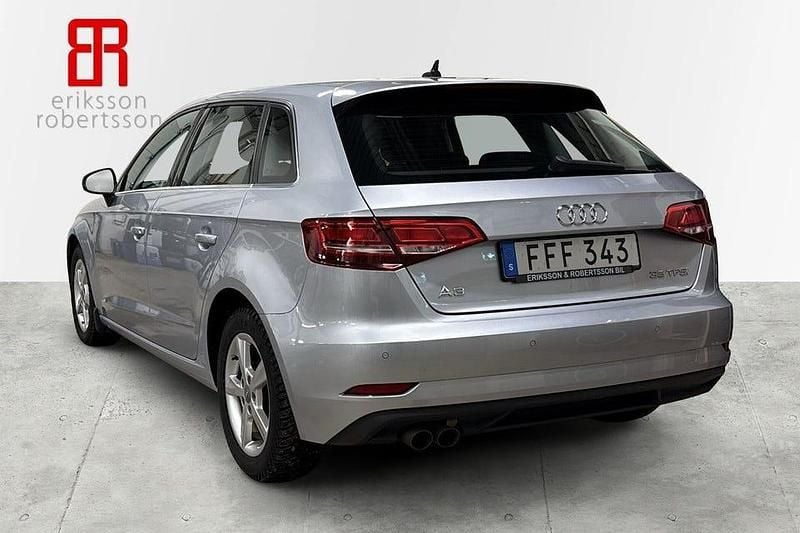 Begagnad Audi A3 150 HK (110 kW) 2019 Silver Sedan
