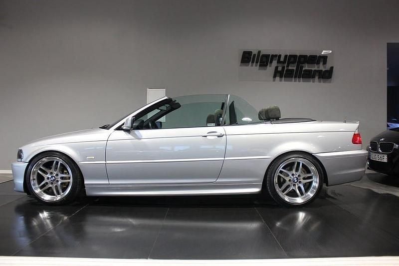 Begagnad BMW 325 M Sport 192 HK (141 kW) 2001 Silver Cab