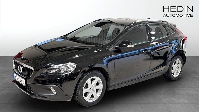 Svart Begagnad 2018 Volvo V40 CC Kombi | 169 900 kr (Marknadspris) - Bild 1/4