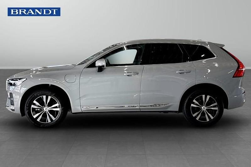Begagnad Volvo XC60 Core 355 HK (261 kW) 2025 Grå SUV
