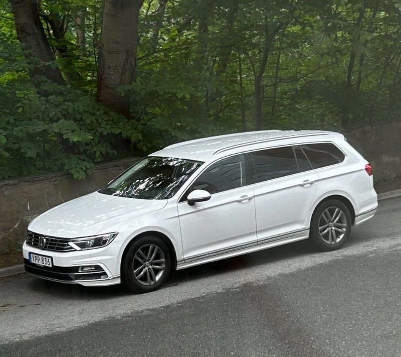 Begagnad 2018 VW Passat R-line Kombi | 135 000 kr (Bra pris) - Bild 1/4