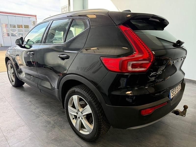 Begagnad Volvo XC40 200 HK (147 kW) 2021 Svart SUV