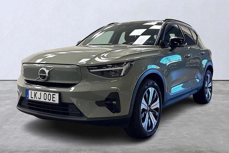 Grön Begagnad 2022 Volvo XC40 Ultimate SUV | 354 800 kr - Bild 1/4