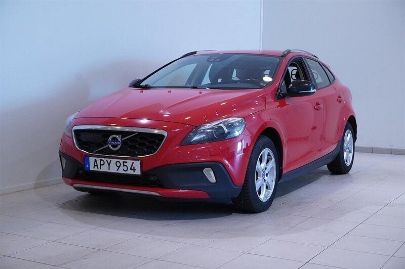 Röd Begagnad 2014 Volvo V40 CC Momentum Kombi | 109 900 kr (Marknadspris) - Bild 1/4