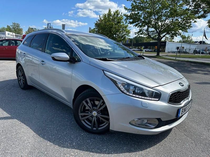Begagnad 2014 Kia Ceed Sportswagon Kombi | 84 990 kr (Marknadspris) - Bild 1/4