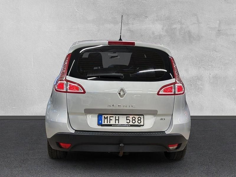 Begagnad Renault Scénic III 110 HK (80 kW) 2011 Silver Minibuss