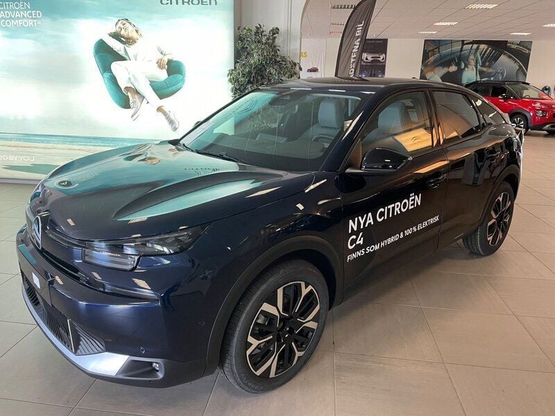 Blå Ny 2025 Citroën C4 PureTech Halvkombi | 289 400 kr (Marknadspris) - Bild 1/4
